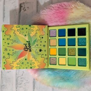 Girl Scout Eyeshadow Palette - Vibrant Green and Blue Shades